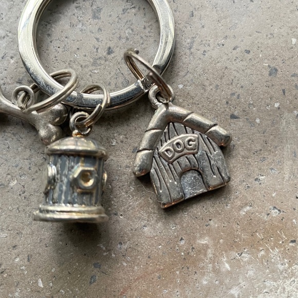 2 dog themed keychains - Picture 7 of 8